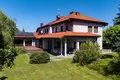 Haus 7 zimmer 680 m² Warschau, Polen