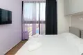 Apartamento vacacional de lujo en alquiler diario junto a la playa y con piscina en Radhima Vlora, Albania