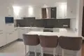 Mieszkanie 3 pokoi 119 m² Jermasoja, Cypr