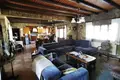 Villa de 4 dormitorios 300 m² Anglisides, Chipre