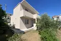 Haus 4 Schlafzimmer  Lustica, Montenegro