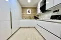 Mieszkanie 2 pokoi 110 m² Torrevieja, Hiszpania