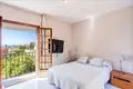 5 bedroom house 246 m² Dos Hermanas, Spain
