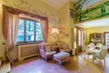 Commercial property 300 m² in Pisa, Italy