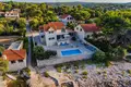 Villa 4 chambres 180 m² Splitska, Croatie