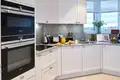 2 bedroom apartment 158 m² in London, United Kingdom