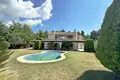 7 bedroom villa 300 m² Agia Paraskefi, Greece