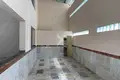 Коммерческое помещение 4 комнаты 612 м² в Khan Chbar Ampov, Камбоджа