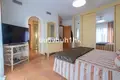 4 bedroom house 265 m² Dos Hermanas, Spain