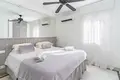 Haus 5 Schlafzimmer 220 m² Dos Hermanas, Spanien