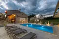 Dom 6 pokojów 290 m² Opcina Pican, Chorwacja