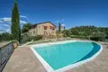 Commercial property 650 m² in Siena, Italy