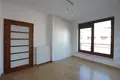 Propiedad comercial 3 habitaciones 87 m² en Varsovia, Polonia