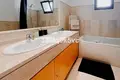 Mieszkanie 2 pokoi 90 m² Casares, Hiszpania