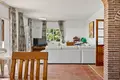 Haus 3 Schlafzimmer 257 m² Dos Hermanas, Spanien