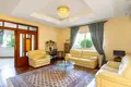 5-Schlafzimmer-Villa  Germasogeia, Zypern
