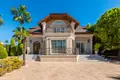 5-Schlafzimmer-Villa 303 m² Urbanizacion Dona Pepa, Spanien