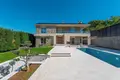 Casa 5 habitaciones 578 m² Podgorica, Montenegro