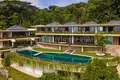 Wohnung 5 Schlafzimmer 2 500 m² Kamala, Thailand
