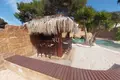 3-Schlafzimmer-Villa 232 m² lAlfas del Pi, Spanien