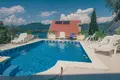5 bedroom villa 220 m² Tivat, Montenegro
