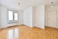 Mieszkanie 4 pokoi 120 m² Warszawa, Polska