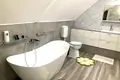 6 bedroom villa 443 m² Dragosi, Slovenia