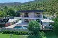 Casa 9 habitaciones 172 m² Kovaci, Montenegro