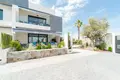 Mieszkanie 3 pokoi 162 m² Torrevieja, Hiszpania