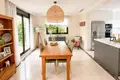 3 bedroom house 220 m² Dos Hermanas, Spain