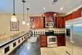 Condo z 2 sypialniami 106 m² West Bay, Honduras