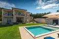 Дом 4 спальни 230 м² Город Пула, Хорватия