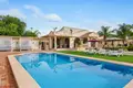 Villa de 4 dormitorios 230 m² Daya Vieja, Španjolska