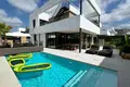4-Schlafzimmer-Villa 333 m² Finestrat, Spanien