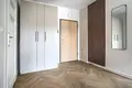 Mieszkanie 2 pokoi 49 m² w Pruszków, Polska