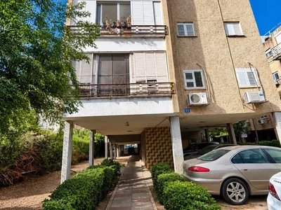 Жилой квартал Appartement de 3 5 pieces renove au coeur calme du centre ville de hadera