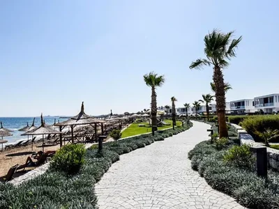 Complejo residencial Furnished studio in the Four Seasons Life complex on the seafront.
