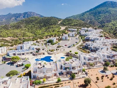 Complejo residencial Two-bedroom apartment in the Sea Terra complex near the sea.