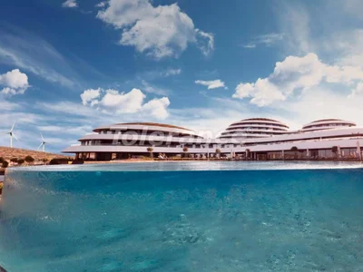 Wohnanlage Neue fertige Apartments in Cesme, Izmir am Meer vom Bauunternehmer