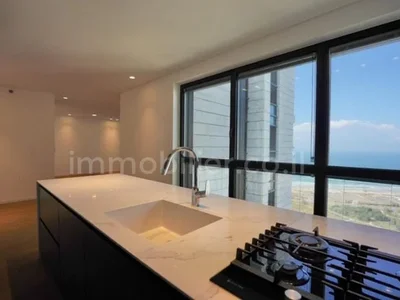 Dzielnica mieszkaniowa Sublime penthouse 5 pieces terrasse face mer