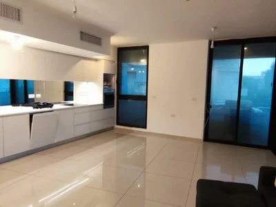 Quartier résidentiel Appartement 4 pièces à 150 m de la mer
