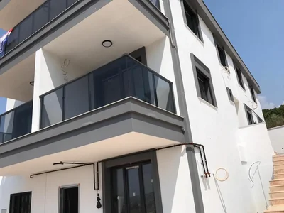 Villa 3+1 Villa in İzmir ( Gaziemir Location)