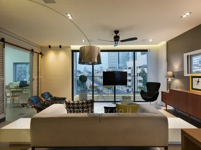 Residential quarter Magnifique 4 pieces renove immeuble renove