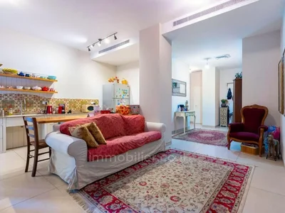 Quartier résidentiel Rez-de-chaussée avec terrasse au cœur de shenkin – tel-aviv