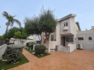 Quartier résidentiel À vendre – maison individuelle avec piscine, rue gordon à ra’anana