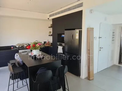 Quartier résidentiel Penthouse spectaculaire dans un immeuble neuf (2021) – À deux pas du shuk hacarmel & nahalat binyamin