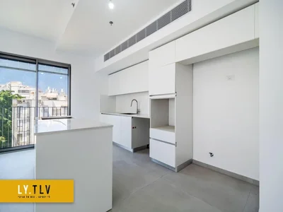 Quartier résidentiel Superbe mini-penthouse à deux pas de kikar hamedina