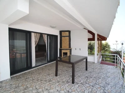 Villa Two-bedroom townhouse in the Panorama Terrace Sitesi complex.