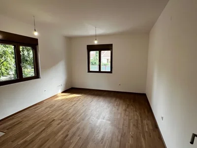 Dzielnica mieszkaniowa Stan 45 m² na Izdavanje – Zabjelo, Podgorica