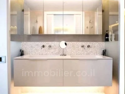 Quartier résidentiel Natanya-south beach. confort et Élégance , duplex meublé avec vue mer